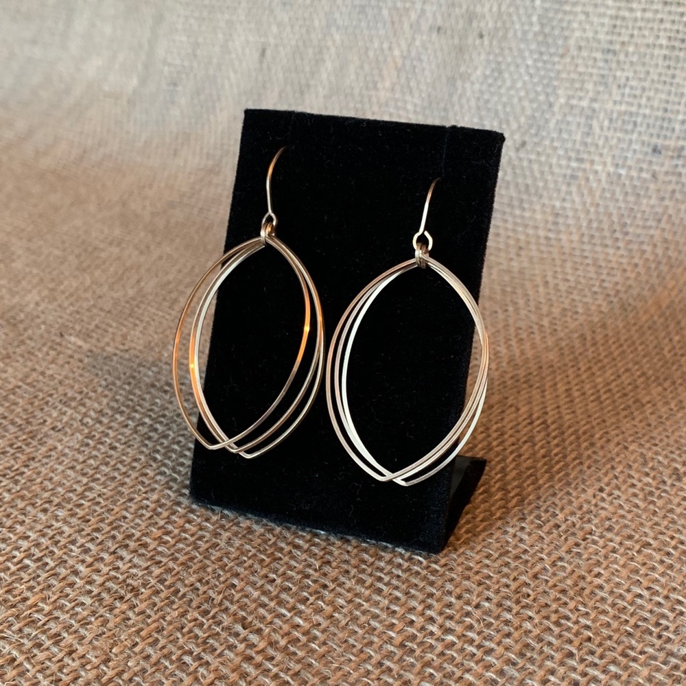 Modernist Leaf Shape Dangle Earrings Lightweight 2” Drop
